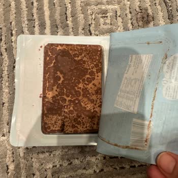 Taze Alınan Çikolatanın Bozuk Çıkması Ve Firmadan Dönüş Alamamak Endişe Verici