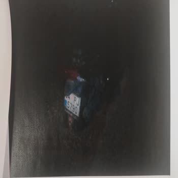 Yoldaki Uyarısız Çukur Nedeniyle Aracımda Büyük Hasar Oluştu, Belediyeden Destek Alamıyorum