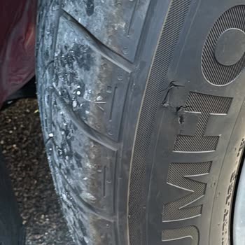 Sıfır Araçta Lastik Sorunu Ve Yetersiz Bilgilendirme Nedeniyle Mağduriyet