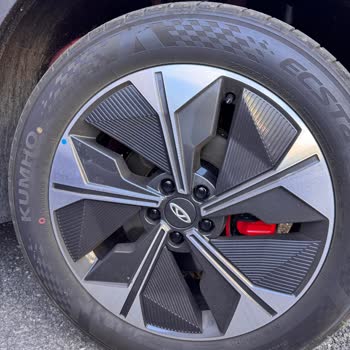 Sıfır Araçta Lastik Sorunu Ve Yetersiz Bilgilendirme Nedeniyle Mağduriyet