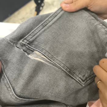 Mavi Kot Pantolonda Yırtılma Ve Kayıt Sorunu Nedeniyle Mağduriyet