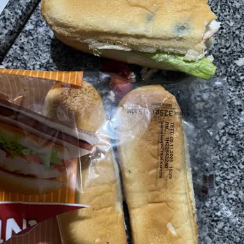 Son Kullanma Tarihi Geçmemiş UNO Sandviç Ekmeğinde Küf Sorunu