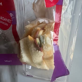 Çocuklarım Küflü Sandviçten Zehirlendi, Acil Açıklama Ve Tazminat Talep Ediyorum