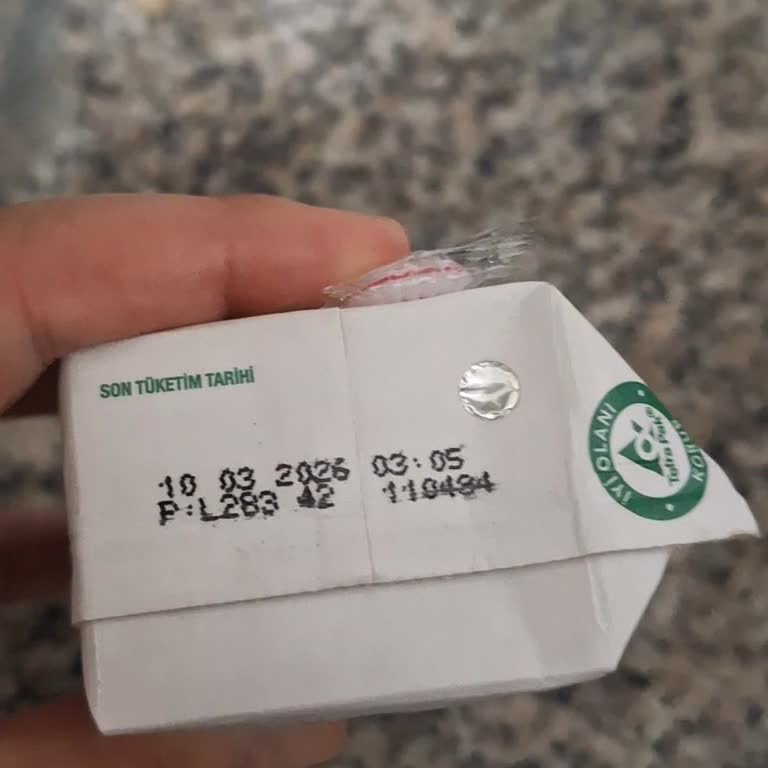 Son Kullanma Tarihi Geçmemiş Mis Süt Bozuk Çıktı, Mağduriyetimin Giderilmesini İstiyorum