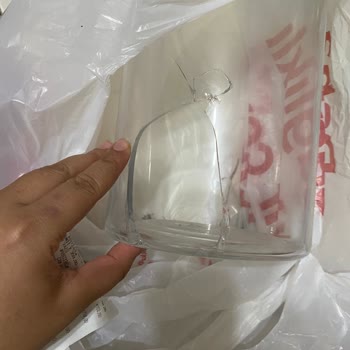 Cam Ürünler Korumasız Verildi, Kırılan Eşyalar İçin Çözüm Sunulmadı