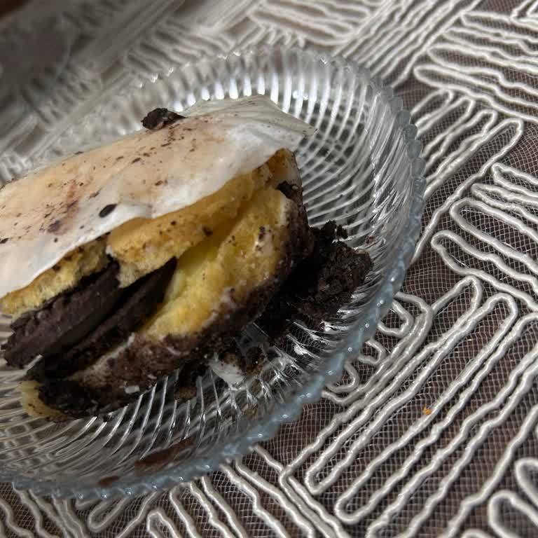 Oreo'lu Eklerde Hijyen Sorunu Ve Sağlık Riskiyle Mağduriyet Yaşadık