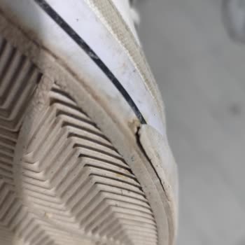 Garantili Ayakkabıda Su Alma Ve Yıpranma: Sorumluluk Alınmıyor!