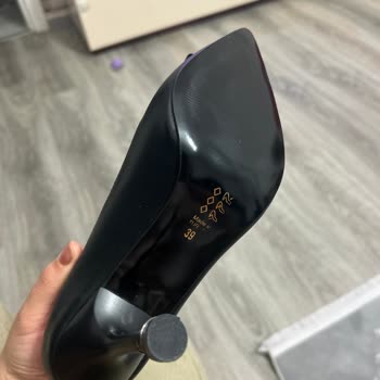 Kullanılmış Ve Defolu Ayakkabı Teslimatıyla Mağdur Edildim