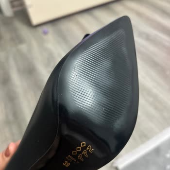 Kullanılmış Ve Defolu Ayakkabı Teslimatıyla Mağdur Edildim