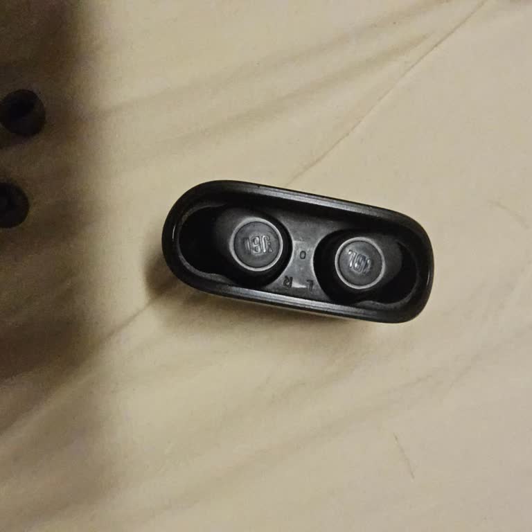 JBL TWS 100 Kulaklığım Şarj Almıyor, Tamir Talep Ediyorum