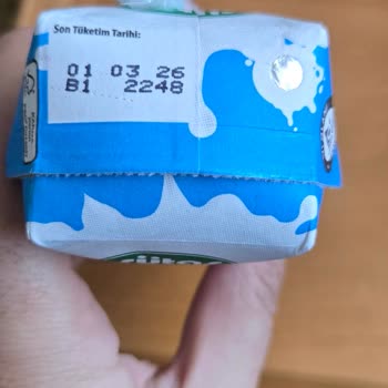 Kapalı Ambalajda Şişmiş Sütaş Süt Ve Ürün Değişim Talebi