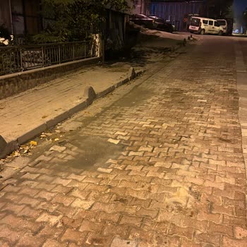 Altyapı Sonrası Bozulan Yol Ve Kaldırımlar Güvenliği Tehdit Ediyor