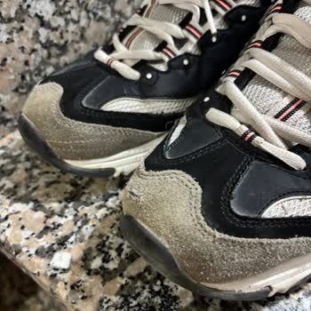 Skechers Complaint 2025 – D’Lites Model Falling Apart Too Soon