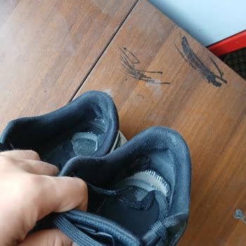 3 Ayda Deforme Olan Ayakkabıya Çözüm Bekliyorum