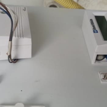 Oda Termostatında Eksik Pil Kapağı Nedeniyle Kablosuz Kullanım Sorunu