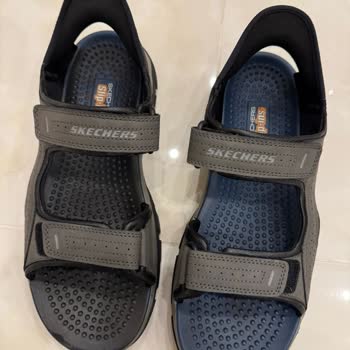 Skechers Bounder 2.0 Defective – Sole Discolored After 2 Months, Exchange Denied