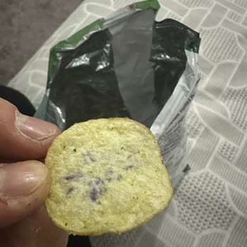 Satın Alınan Lays Cipsin Bayat Ve Küflü Çıkması