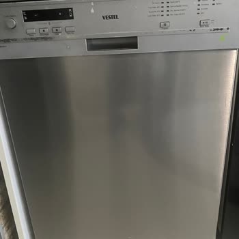 Vestel BM-802 X Bulaşık Makinesi Ön Panelinde Tekrarlayan Boya Soyulması Ve Yetersiz Çözüm