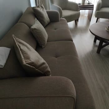 Kelebek Mobilya Koltukta Dikiş Atması Ve İletişim Eksikliği Mağduriyeti