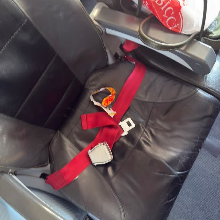 Sürekli Değişen Uçuş Saatleri Ve 3 Saatten Fazla Rötar Mağduriyeti