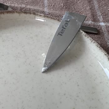 Tefal Bıçak Kullanım Sırasında Aniden Kırıldı Mağduriyet Yaşadım