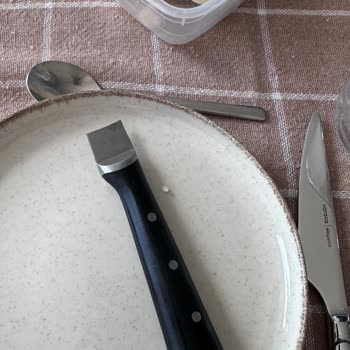 Tefal Bıçak Kullanım Sırasında Aniden Kırıldı Mağduriyet Yaşadım