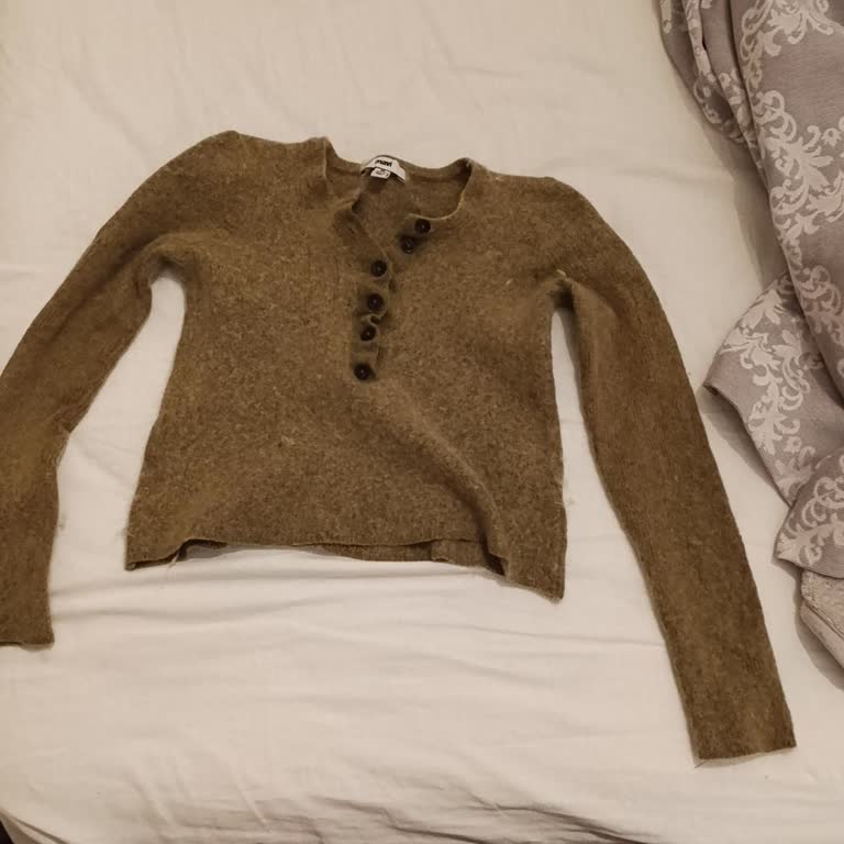 Bir Kez Yıkandı, Kazak Kullanılamaz Hale Geldi!