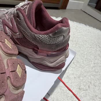 New Balance Kids’ 9060 Pink Sneakers Got Dirty After First Use