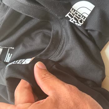 The North Face T-Shirt Logo Peeled Off After One Wash