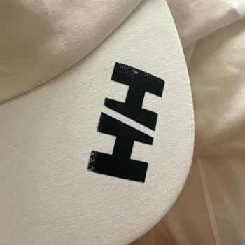 Helly Hansen Quality Complaint – Brand Letters Came Off After One Wash