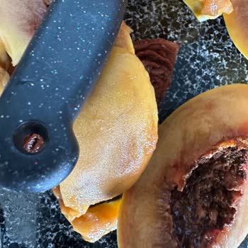 Migros Sanal Marketten Gönderilen Çürük Şeftali Hayal Kırıklığı Yarattı