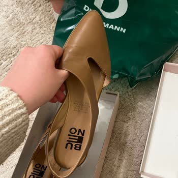 Yeni Alınan Sandaletin Kısa Sürede Bozulmasına Rağmen Ücret İadesi Yapılmıyor