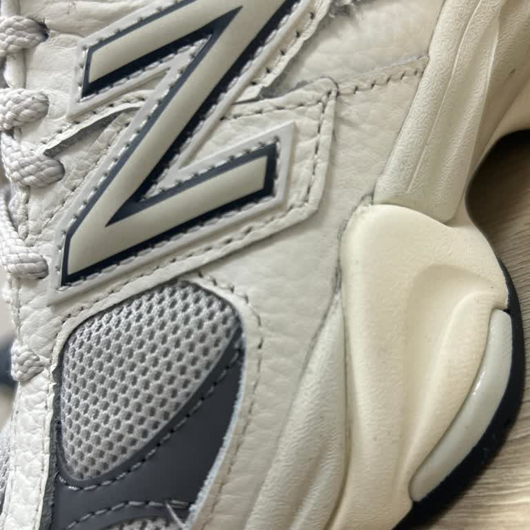 Yeni Alınan Ayakkabıda Kısa Sürede Dikiş Atması Ve Mağaza İlgisizliği