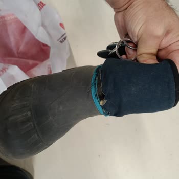 Bought Quechua Kids’ Boots from Decathlon, Torn Quickly