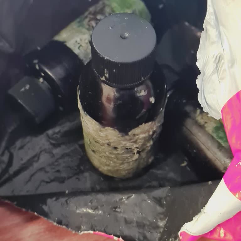 Son Kullanma Tarihi Geçmiş Ve Bozuk Ürün Gönderildi, Firma İletişime Geçmiyor