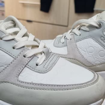 Yeni Alınan Calvin Klein Ayakkabıda Hızlı Sökülme Şoku!