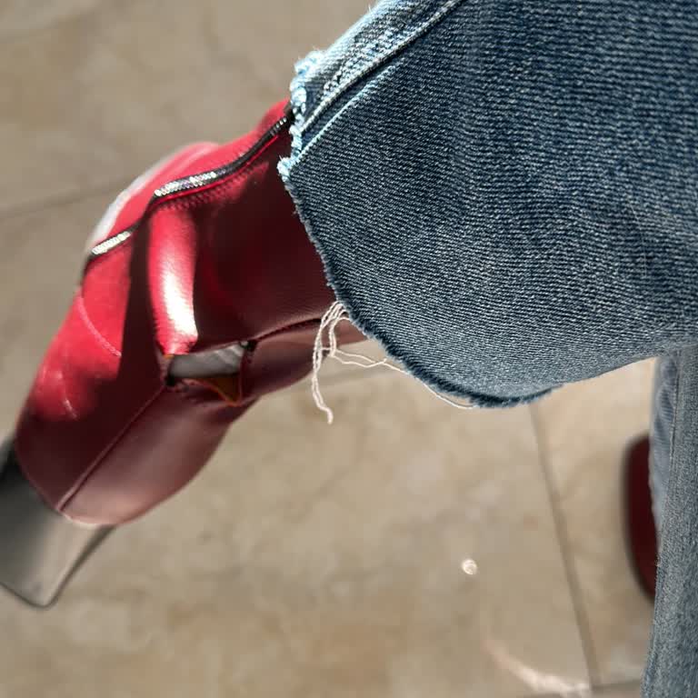 I Love Shoes Aldığım Botun Dikişleri İlk Giyişte Açıldı, Müşteri Hizmetlerine Ulaşamıyorum!