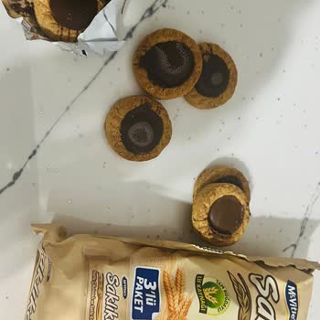 Beyaz Tabakalı Ve Ekşi Tatlı Bisküvi: Tazelik Sorunu