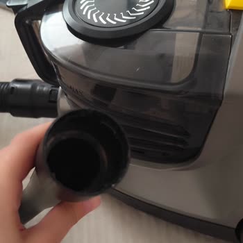 Fakir Süpürge Hortumu Sürekli Bükülüyor, Plastik Parça Kısa Sürede Kırıldı