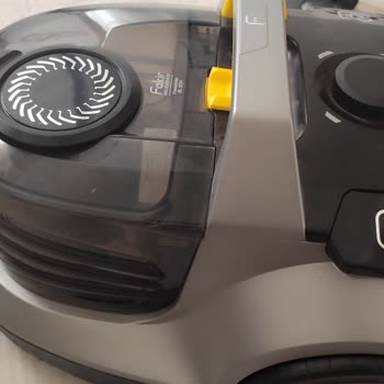 Fakir Süpürge Hortumu Sürekli Bükülüyor, Plastik Parça Kısa Sürede Kırıldı