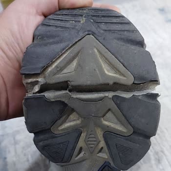 Kısa Sürede Tabanı Yarılan Ayakkabı İçin Değişim Talebim Reddedildi