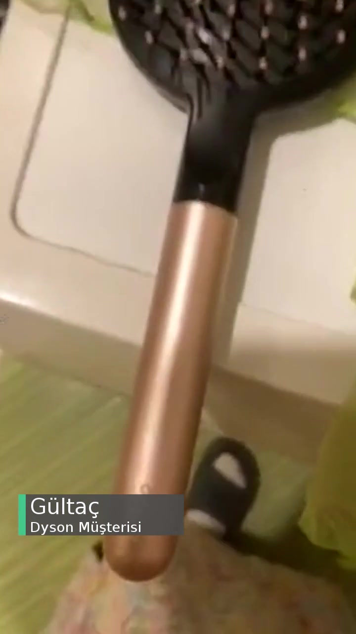 Dyson Saç Fırçası 1 Sene Bile Geçmeden Deforme Oldu videonun kapak resmi