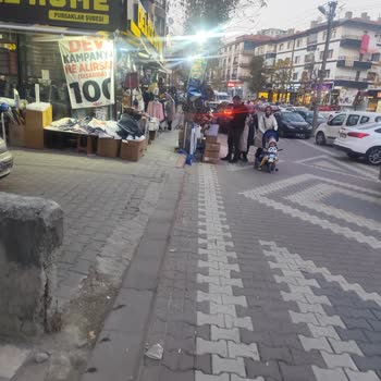 Delice Home'un Yol Ve Kaldırım İşgali Son Bulmuyor: Belediyeden Kalıcı Çözüm Bekliyorum