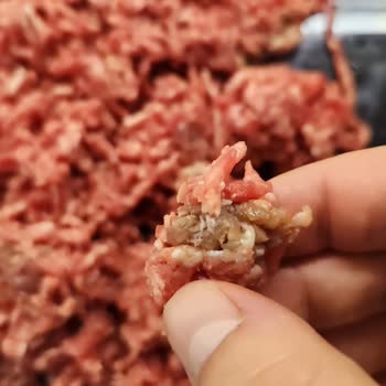 Son Kullanımı Geçmemiş Kıyma Bozuk Çıktı Mağazadan Yanıt Alamadım