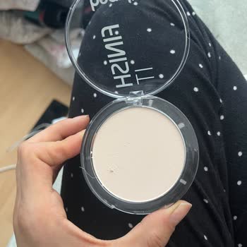 Satın Aldığım Pudranın İçinden Uzun Plastik Parça Çıktı Açıklama Bekliyorum