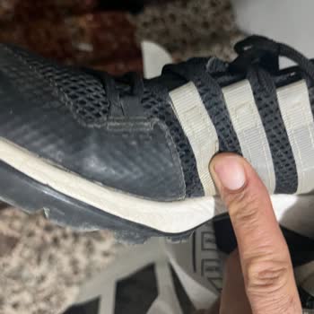 Kısa Sürede Hasar Gören Ayakkabı İçin Sorumluluk Alınmıyor