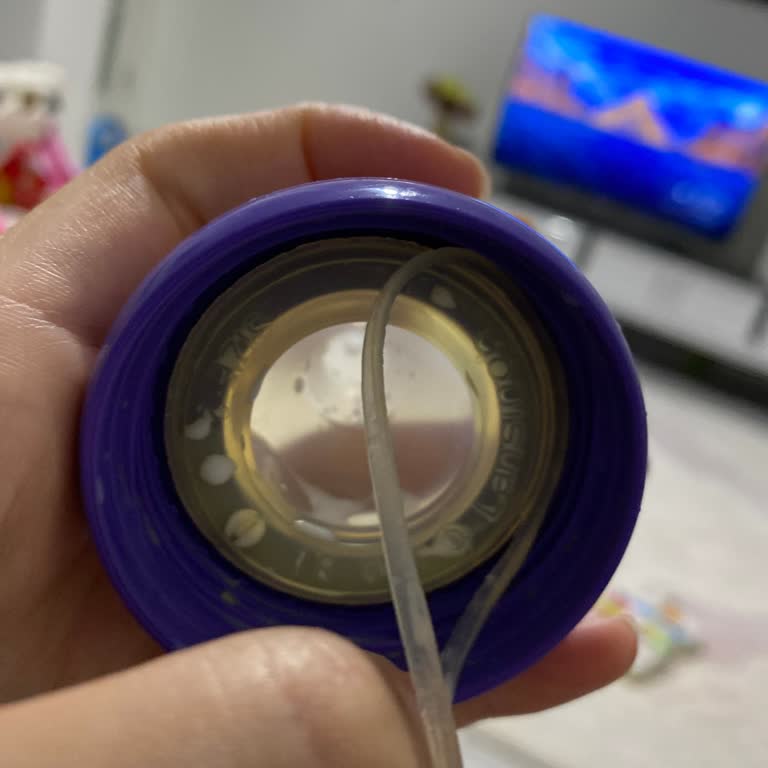 Lansinoh Biberon Başlığı Kalitesiz Ve Akıtıyor