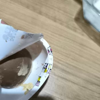 Sürpriz Yumurta Hayal Kırıklığı: Az Çikolata, Kötü Kalite