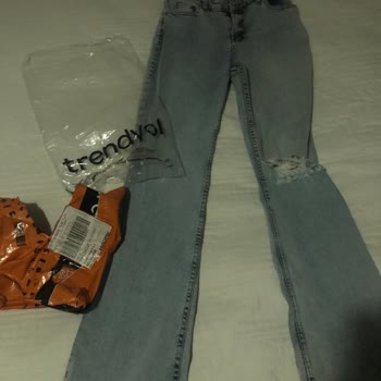 İade Edilen Pantolonlarımın Ücreti Ve Yanlış Ürün Sorunu Çözülmüyor