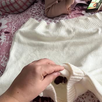 Satın Aldığım Triko Üründe Pas Lekesi Ve Müşteri Hizmetlerine Ulaşamama Sorunu